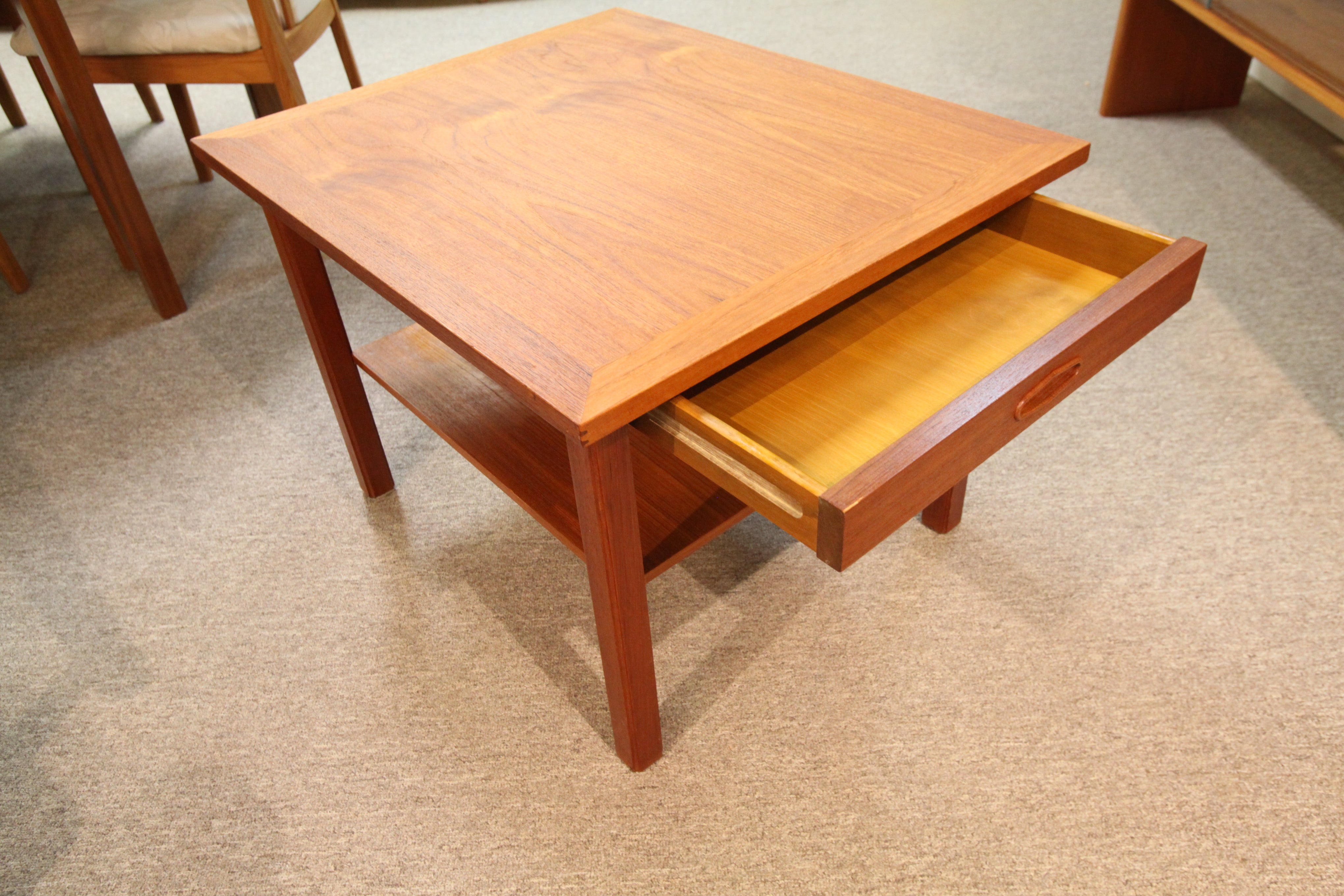 Mid Century Teak Side Table w/ Drawer (28.5" x 23.5" x 19.75"H)
