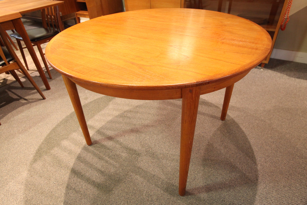 MSE Mobler Danish Teak Round Dining Table w/ 2 Leafs (82.5" x 43") or (43" Round)