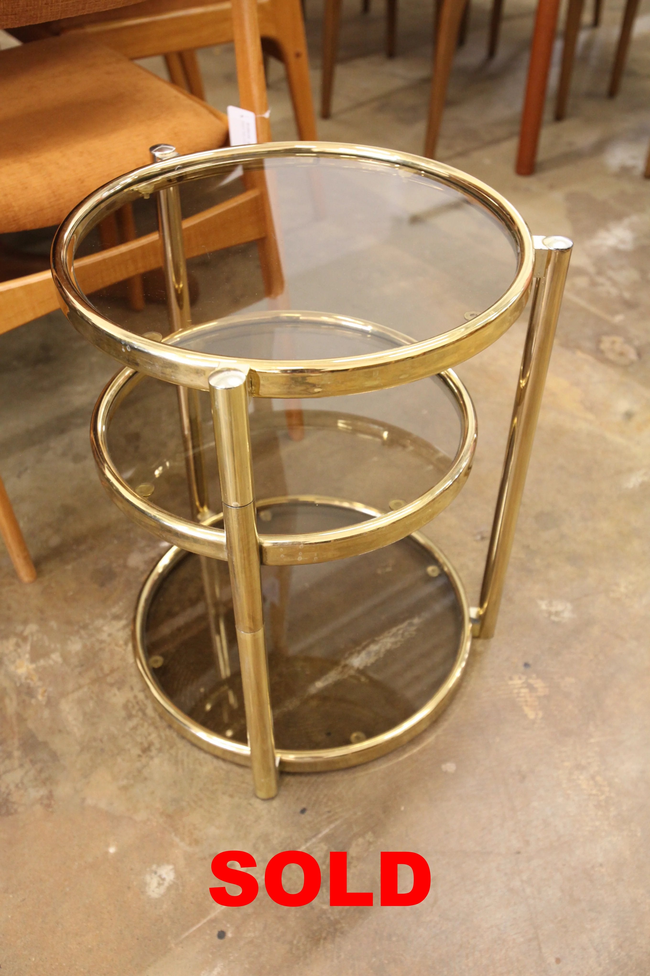 Vintage Brass Side Table w/ Swivel Out Shelf (17.5" Dia. x 20"H)