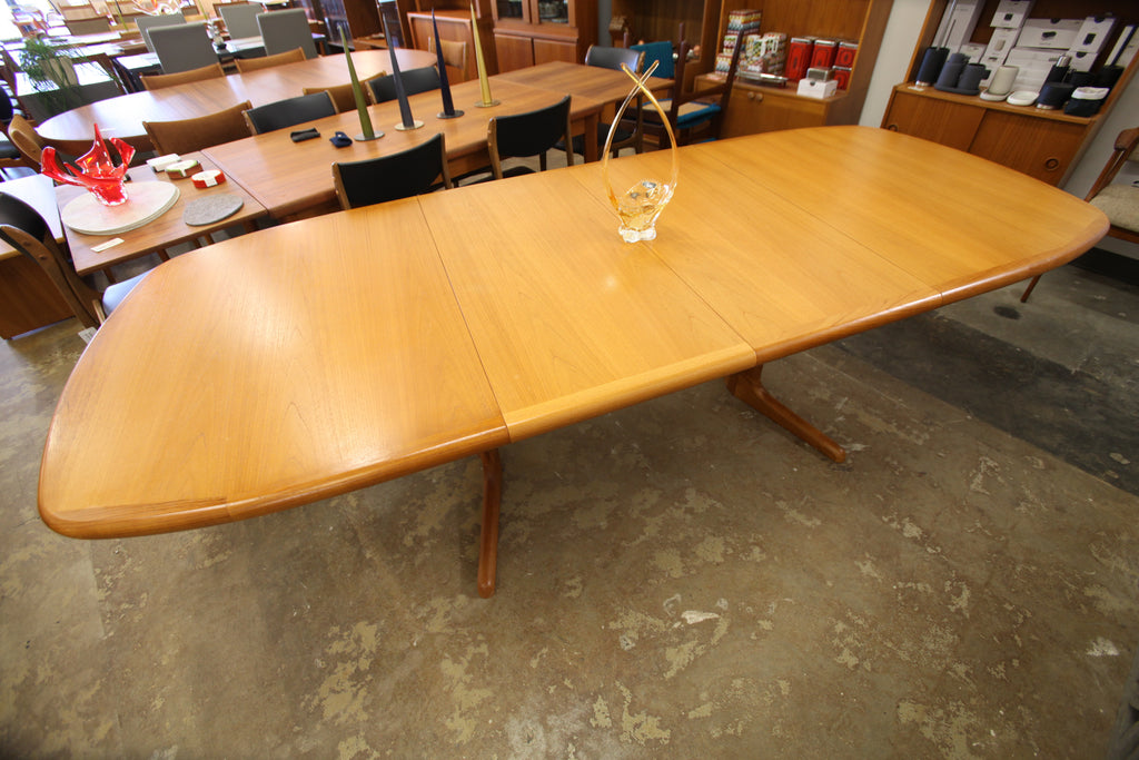 Vintage Teak Dining Table w/ 2 Leafs & Gear Assisted Table Top Opening
