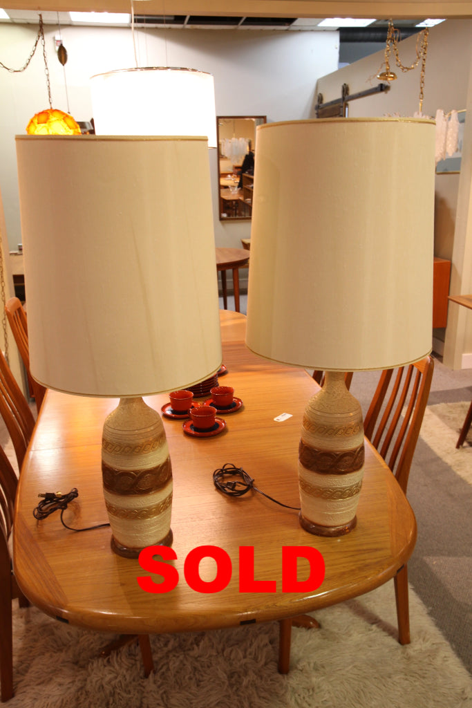 Set of 2 Vintage Lamps with Shades (34.5"H)