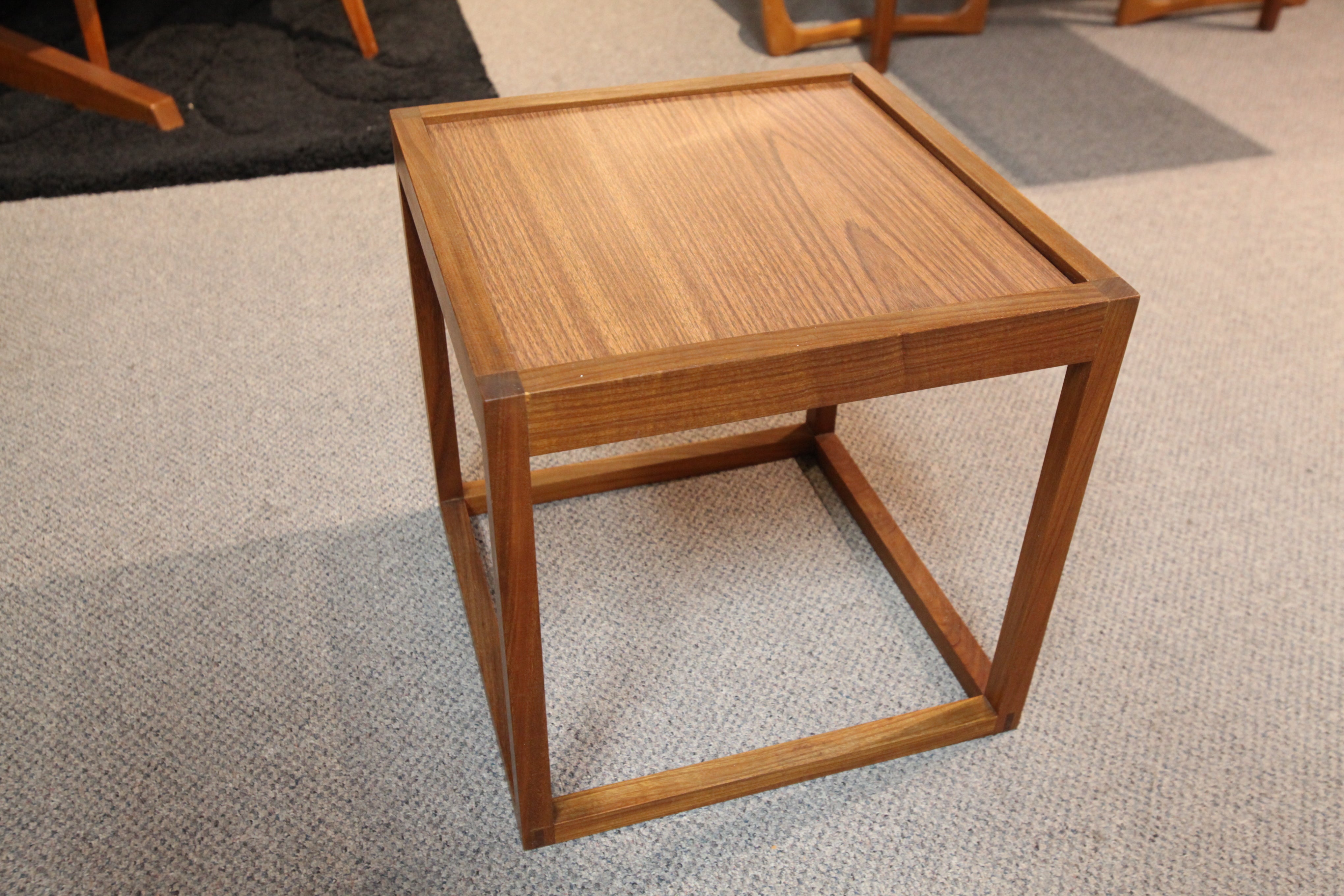 Vintage Small Teak Side Table w/ Reversible Top (16" x 16" x 16"H)