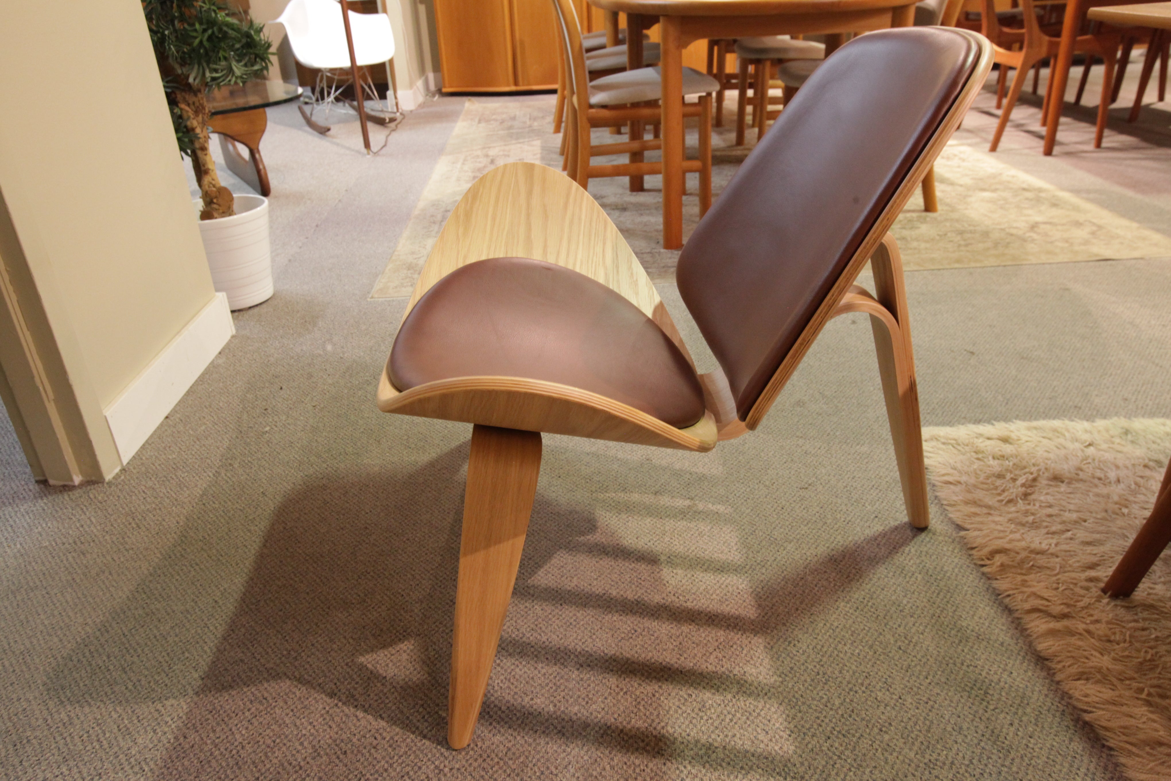 "High Quality" Replica Shell Chair / BROWN LEATHER (35"W x 29.5"H x 29"D)