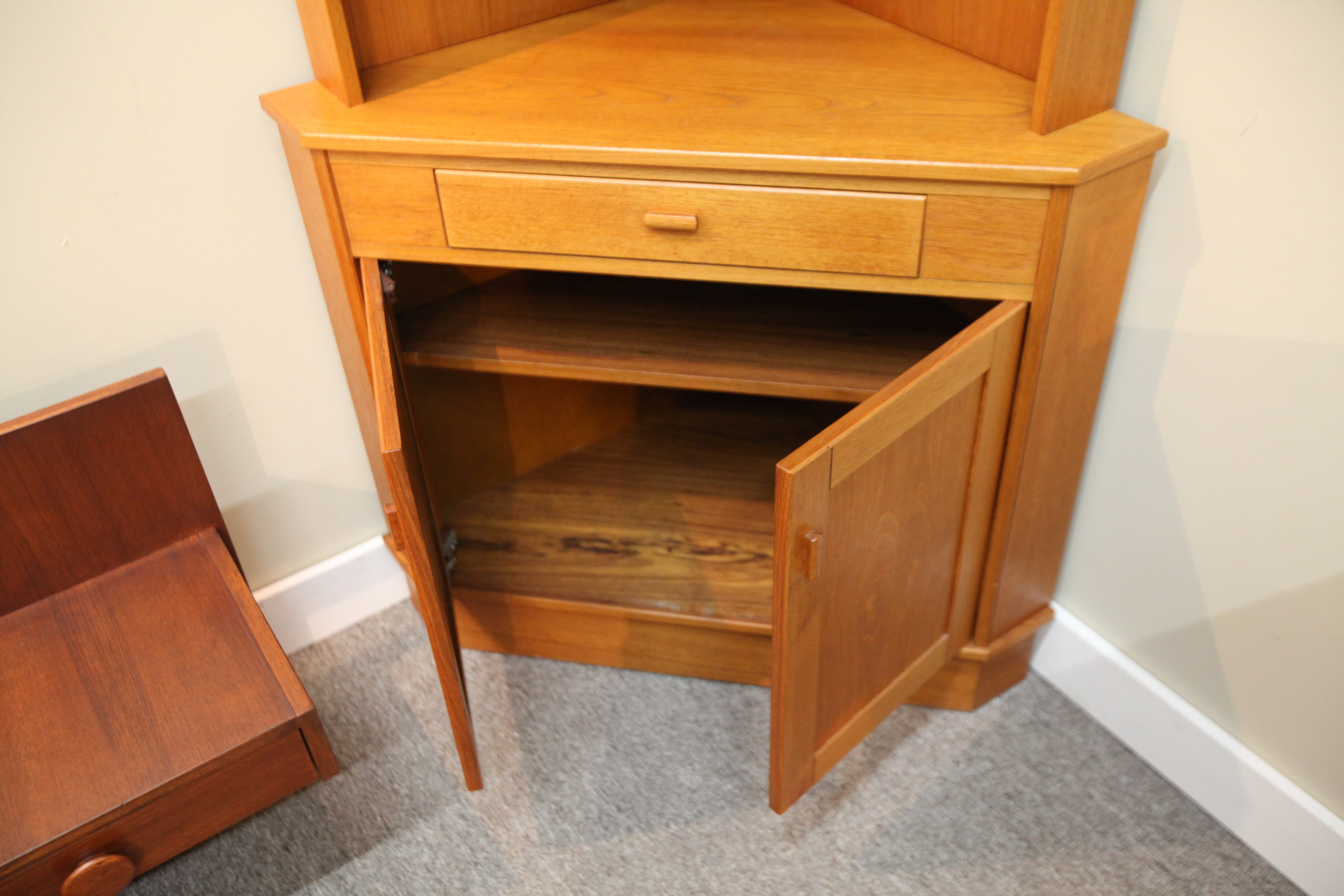 Vintage Teak Corner Cabinet (34"W x 19.5"D x 69.25"H)