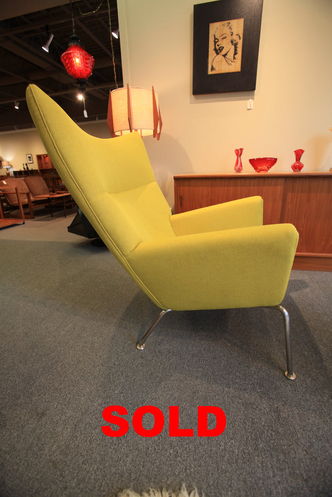 Hans Wegner Wing Chair Replica / Mustard (35"W x 37"D x 41"H)