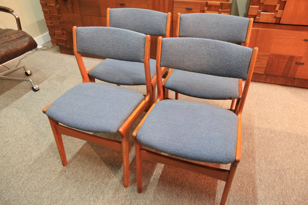 Set of 4 Danish Teak Dining Chairs by Dyrlund